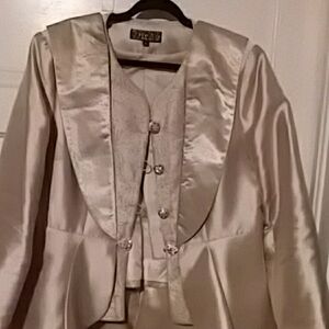 Elegant Cream Jacket by R&M Richards